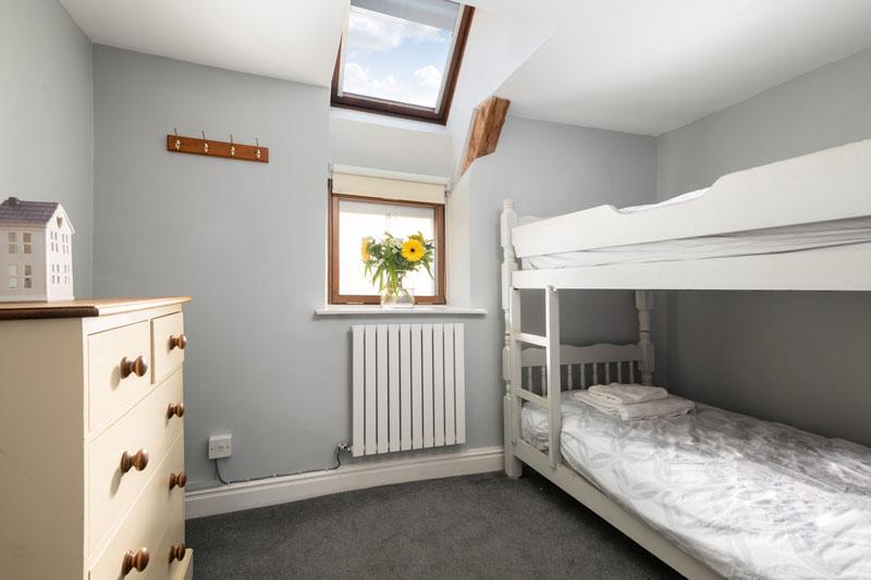 Drakes cottage bedroom