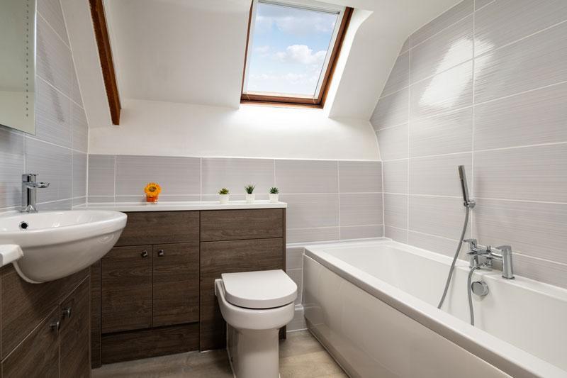 Saffi's cottage bathroom